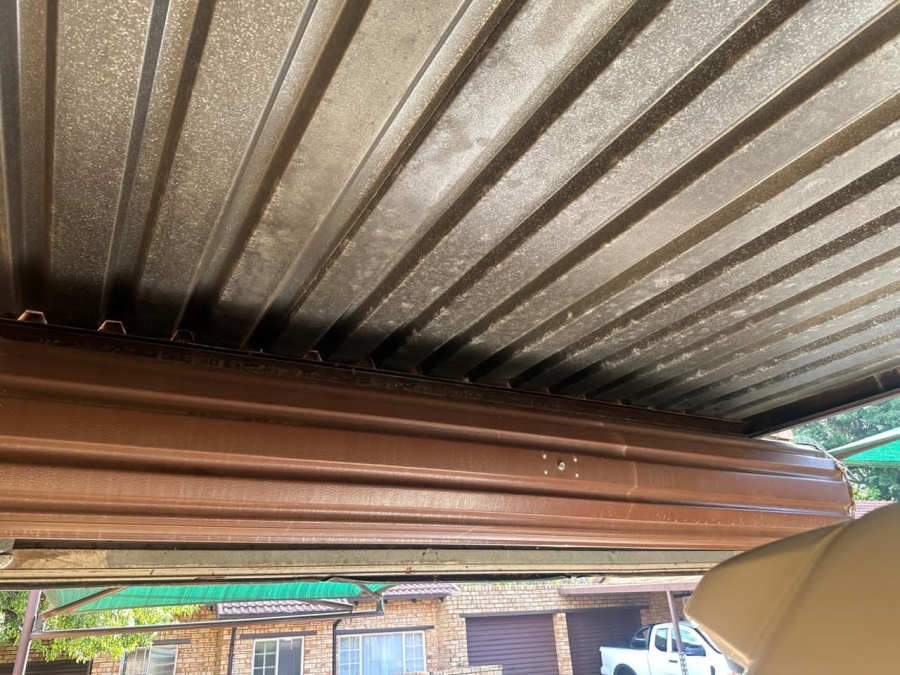 2 Bedroom Property for Sale in Safari Gardens North West